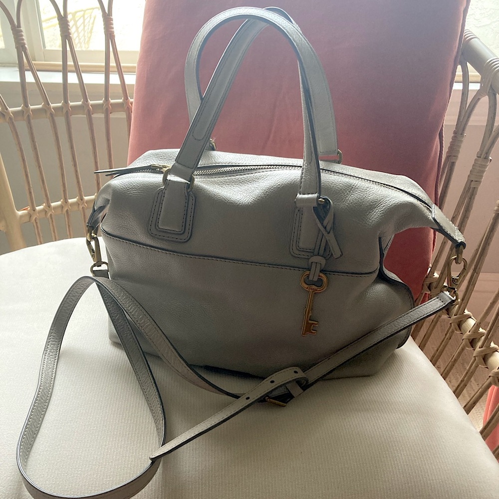 Fossil leather crossbody purse EUC